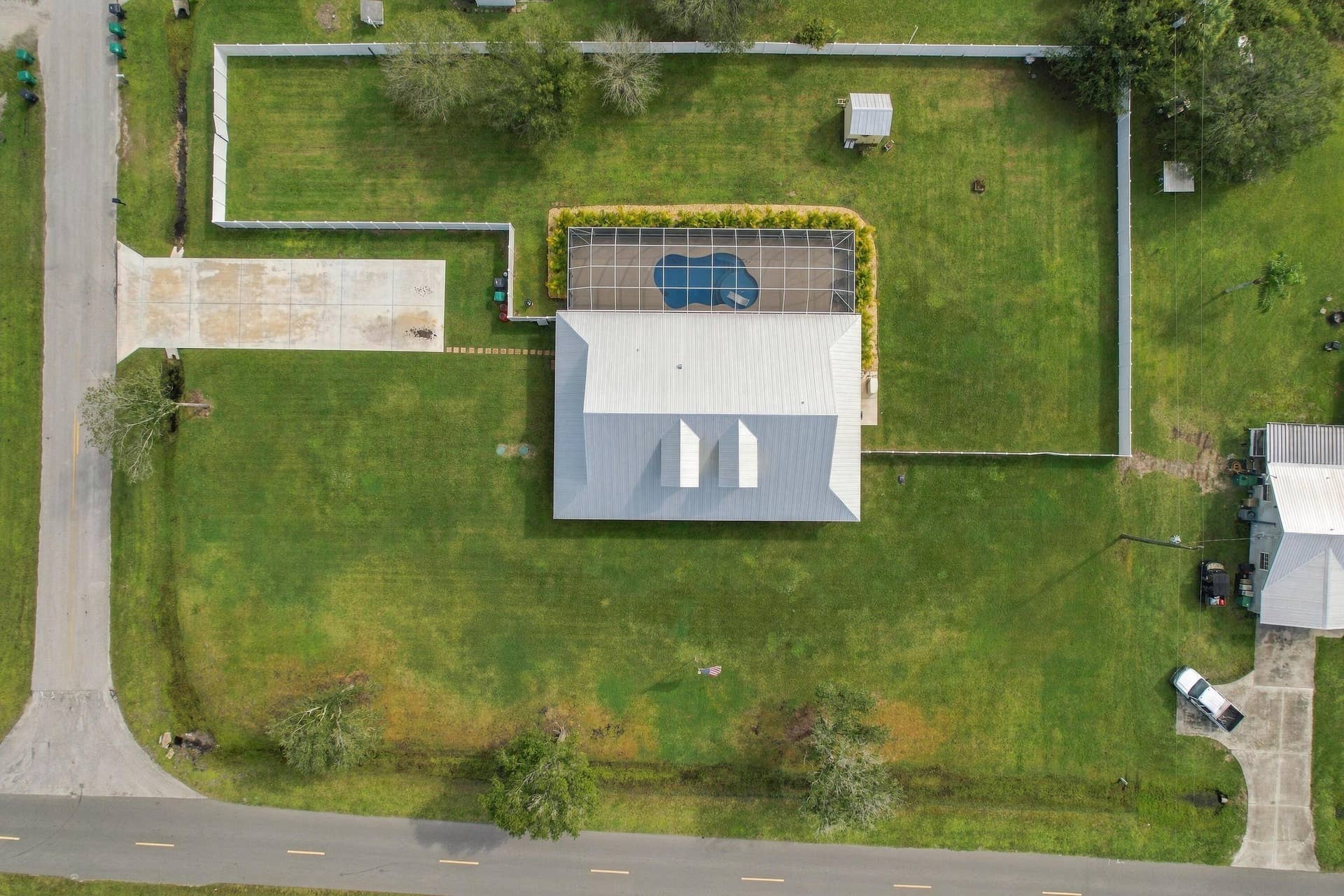8700 SW 2nd Street, Okeechobee, FL 34974 Aerial View of Home & Spacious Yard
