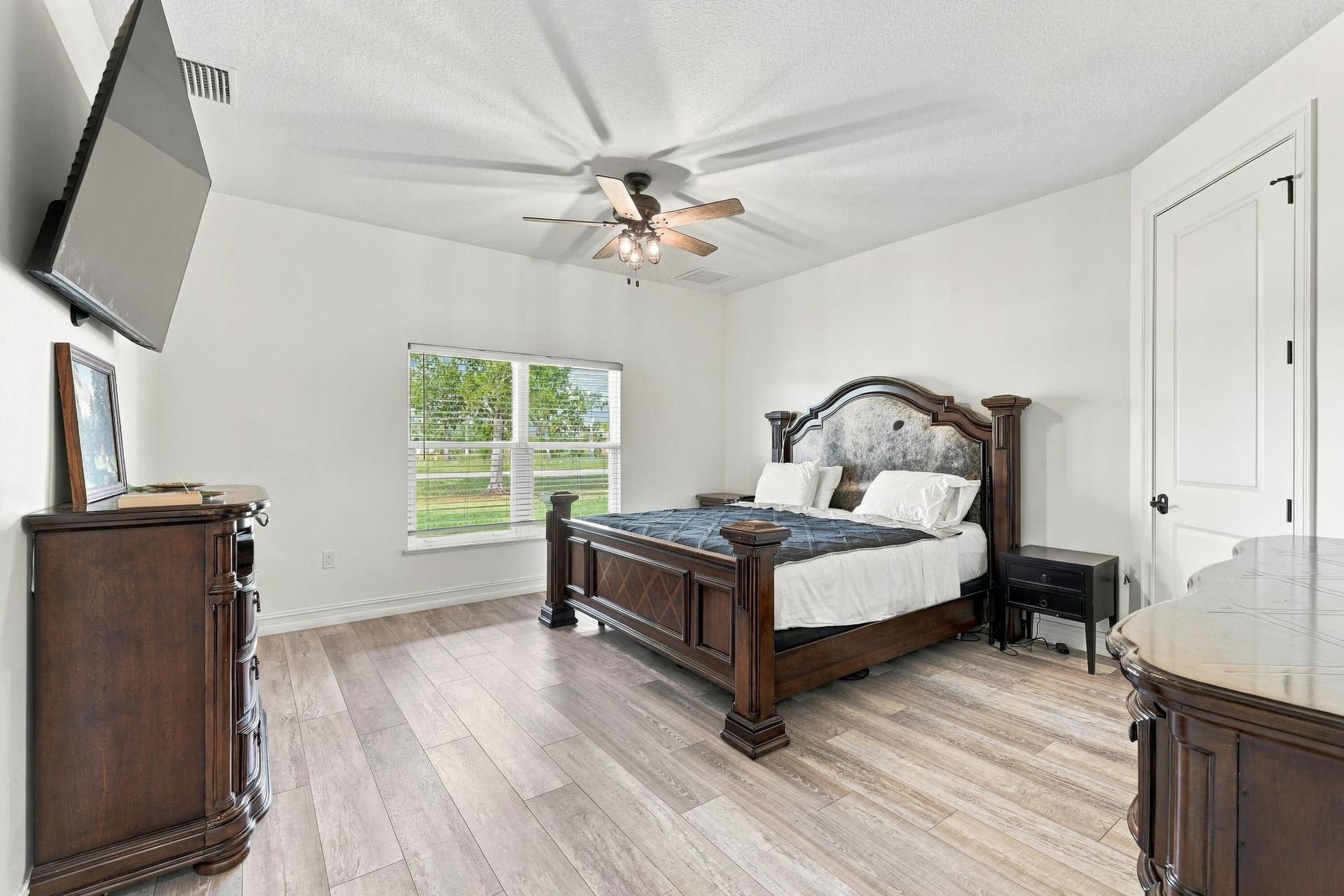 8700 SW 2nd Street, Okeechobee, FL 34974 Spacious Bedroom with Natural Light