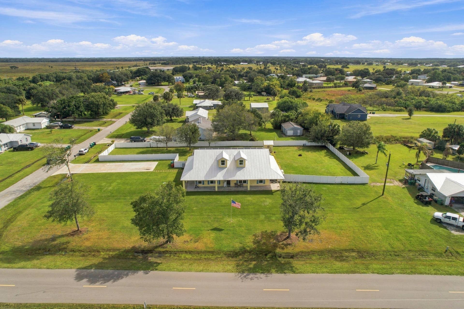 8700 SW 2nd Street, Okeechobee, FL 34974 Peaceful Country Living in Okeechobee