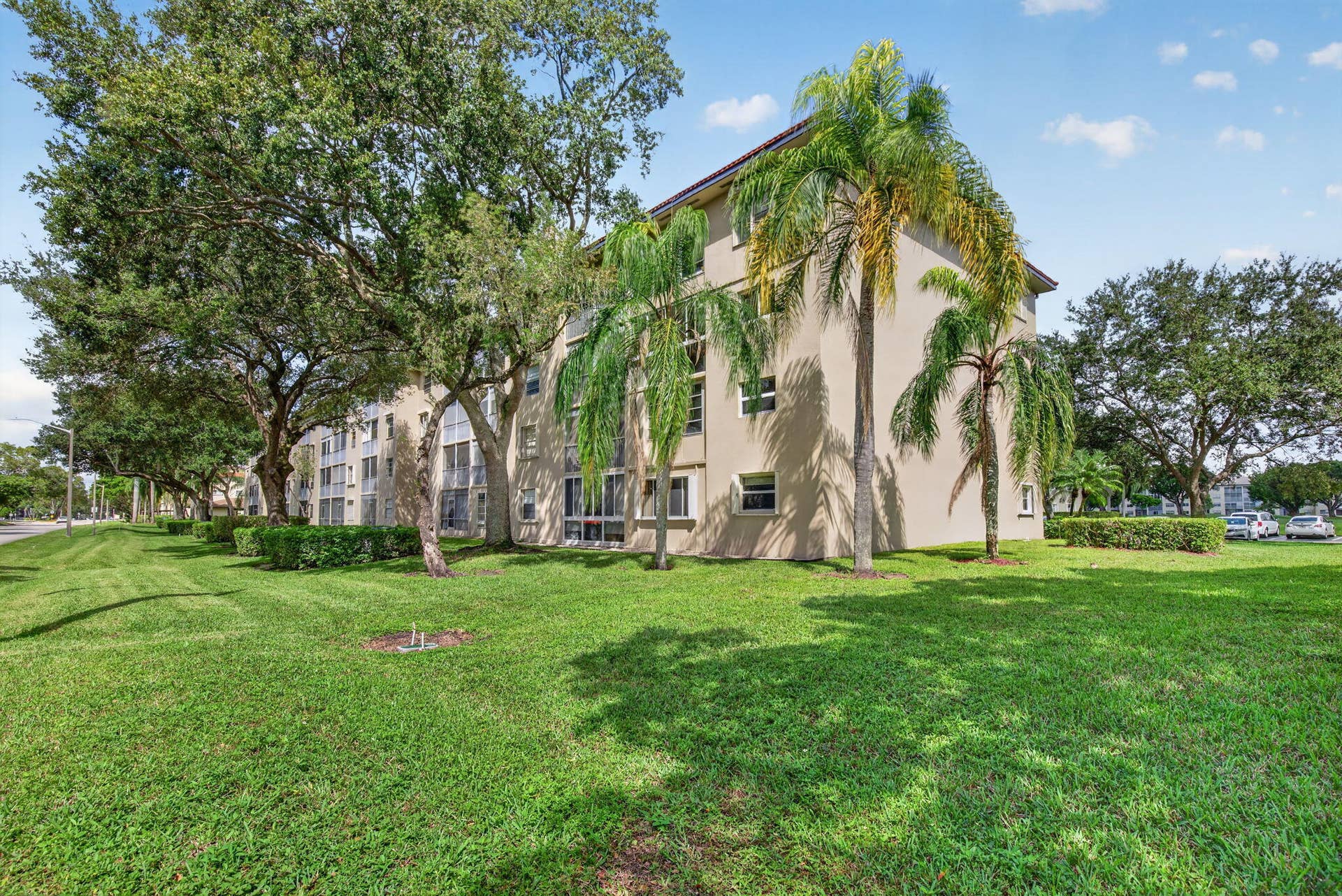 1100 SW 128TH Terrace, #302U, Pembroke Pines, FL 33027 41-web-or-mls-_A7A0459