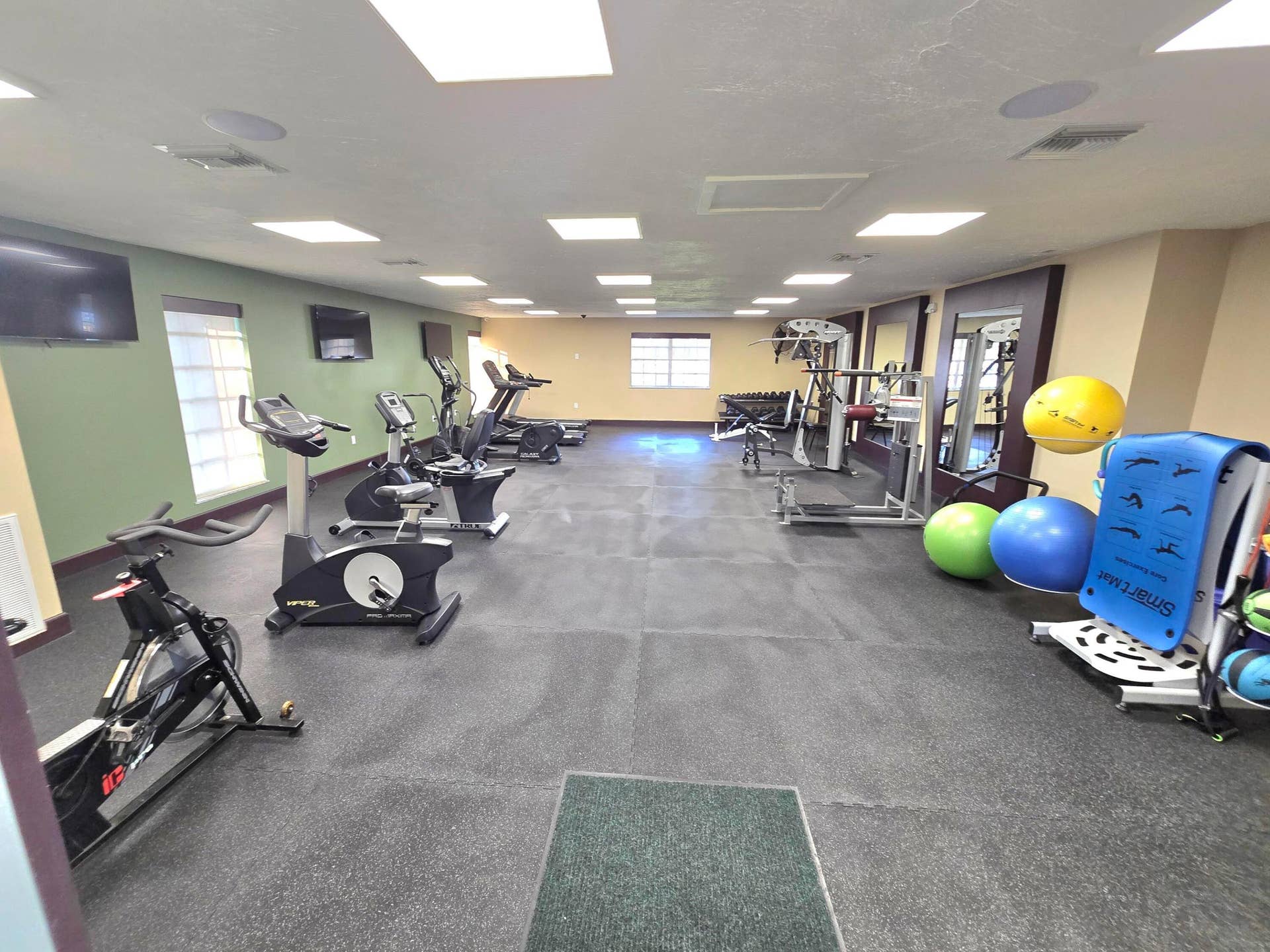20 Silver Oak Drive, Port St Lucie, FL 34952 1000070865