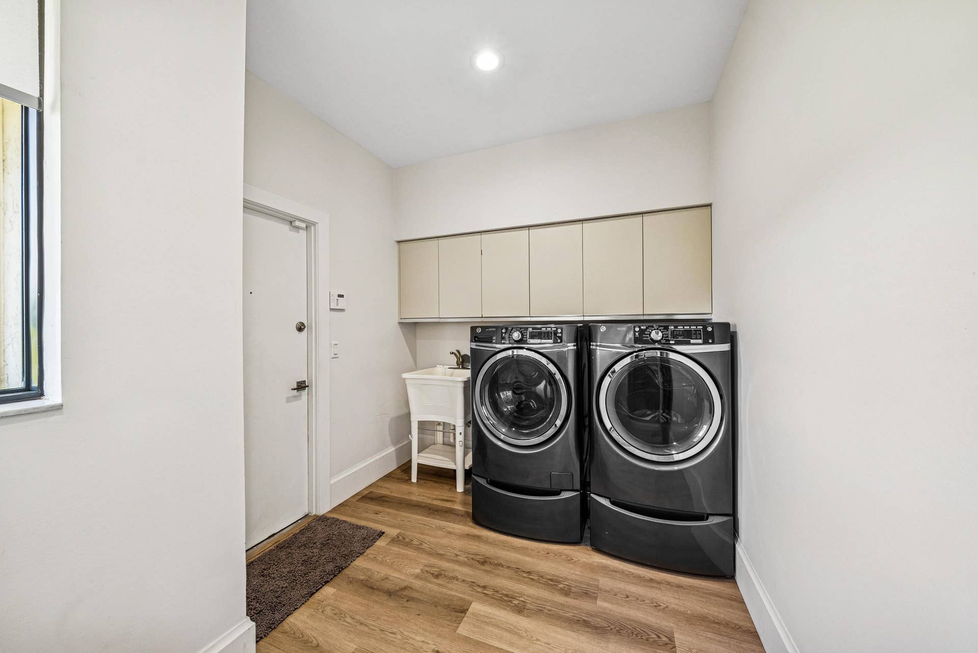 5221 Estates Drive, Delray Beach, FL 33445 Laundry Room
