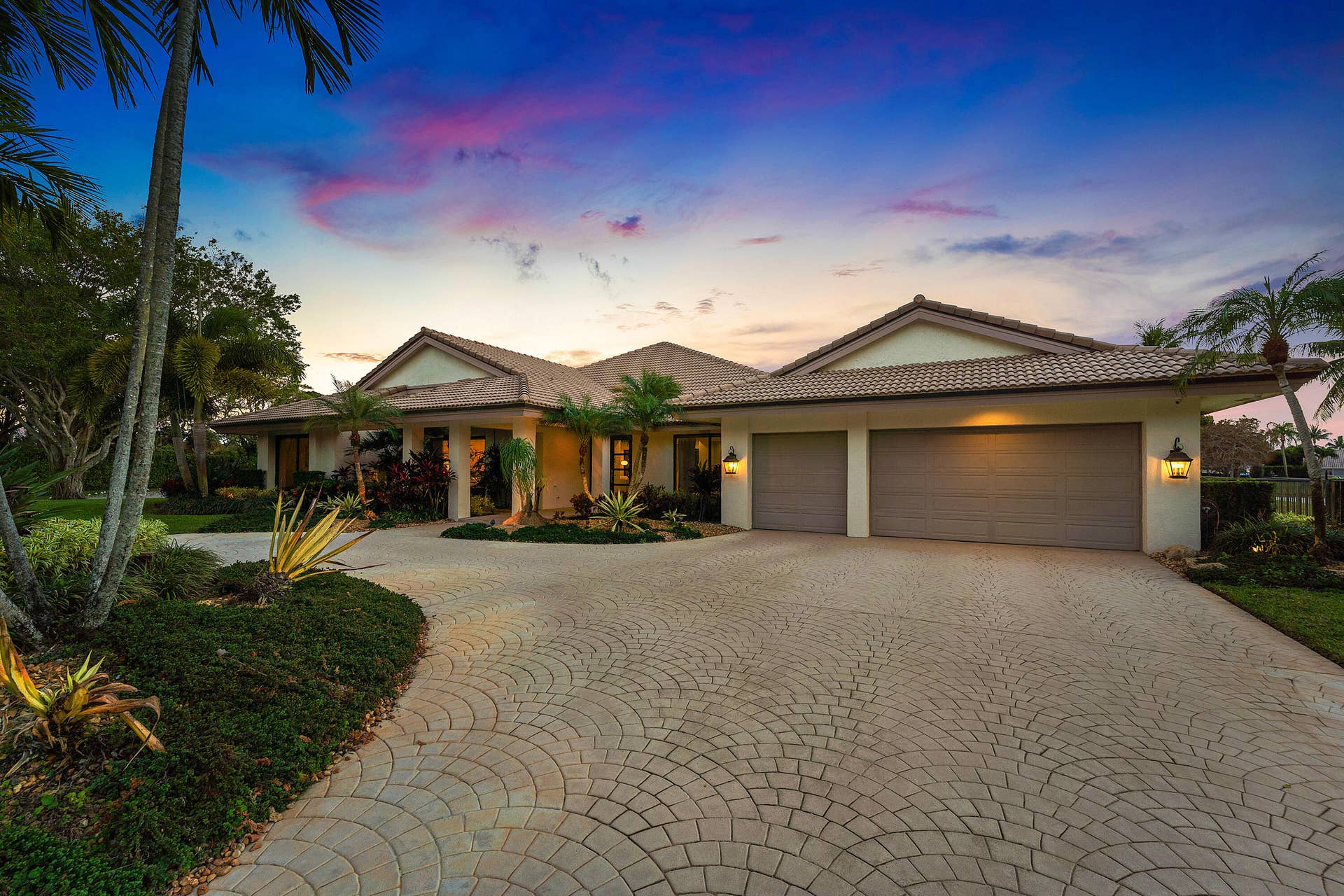5221 Estates Drive, Delray Beach, FL 33445 Twilight Front