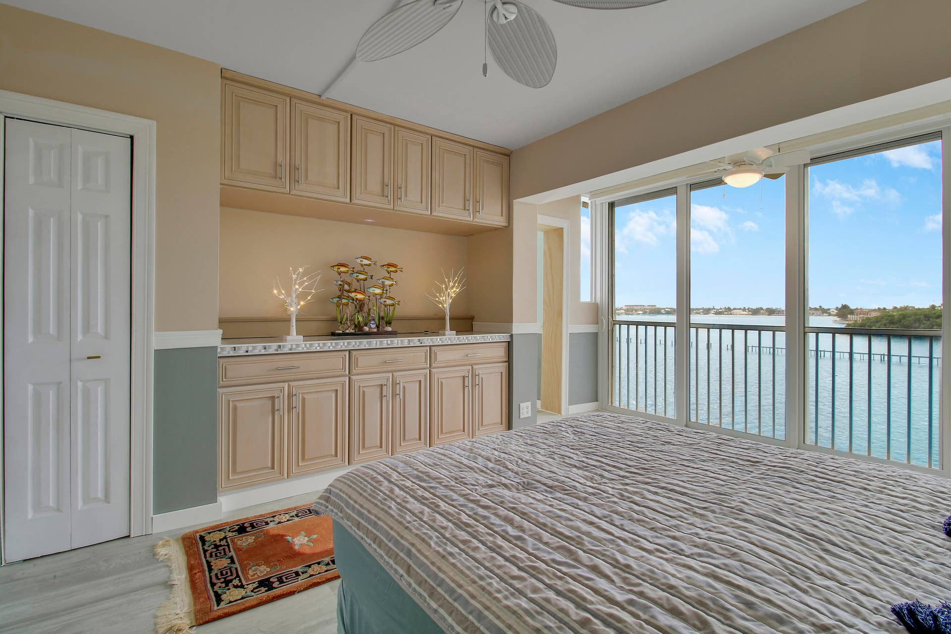 1810 NEW PALM Way, #411, Boynton Beach, FL 33435 primary bedroom