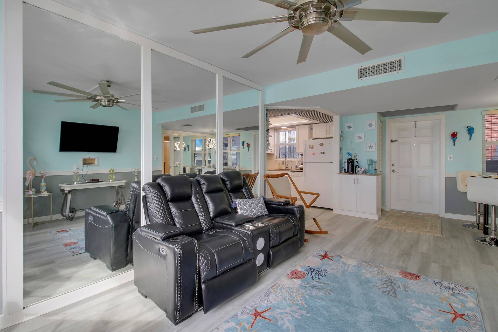 1810 NEW PALM Way, #411, Boynton Beach, FL 33435 living room/kitchen