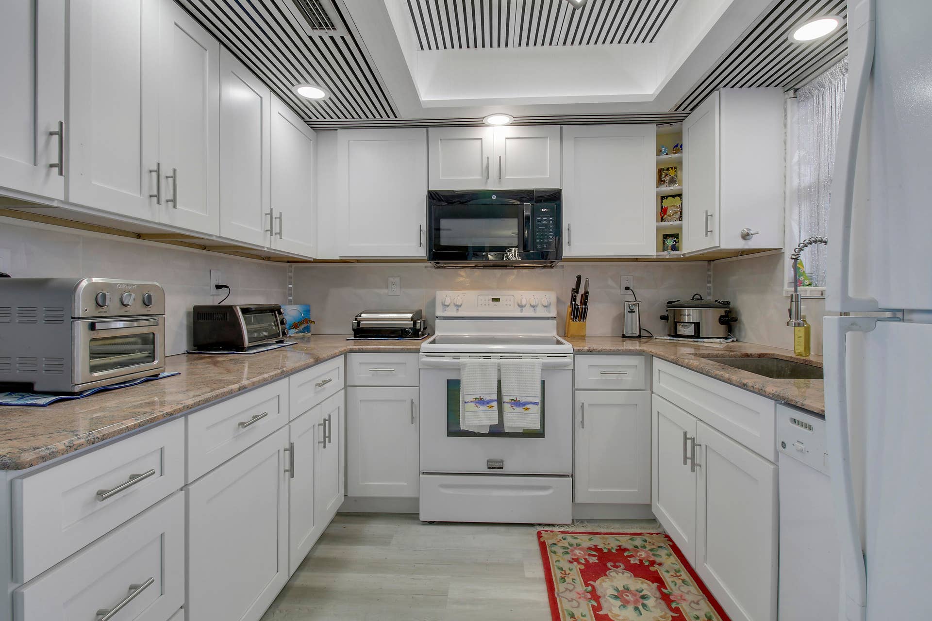 1810 NEW PALM Way, #411, Boynton Beach, FL 33435 kitchen