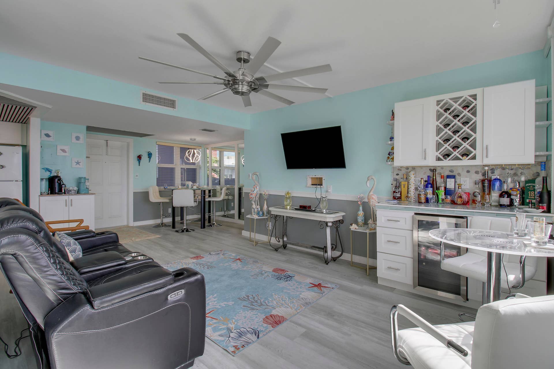 1810 NEW PALM Way, #411, Boynton Beach, FL 33435 living room