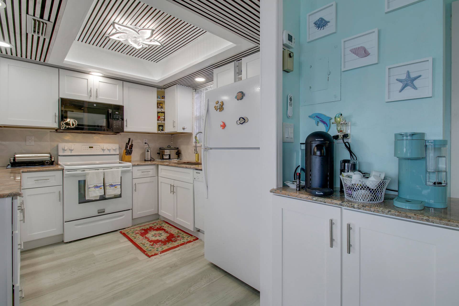 1810 NEW PALM Way, #411, Boynton Beach, FL 33435 kitchen