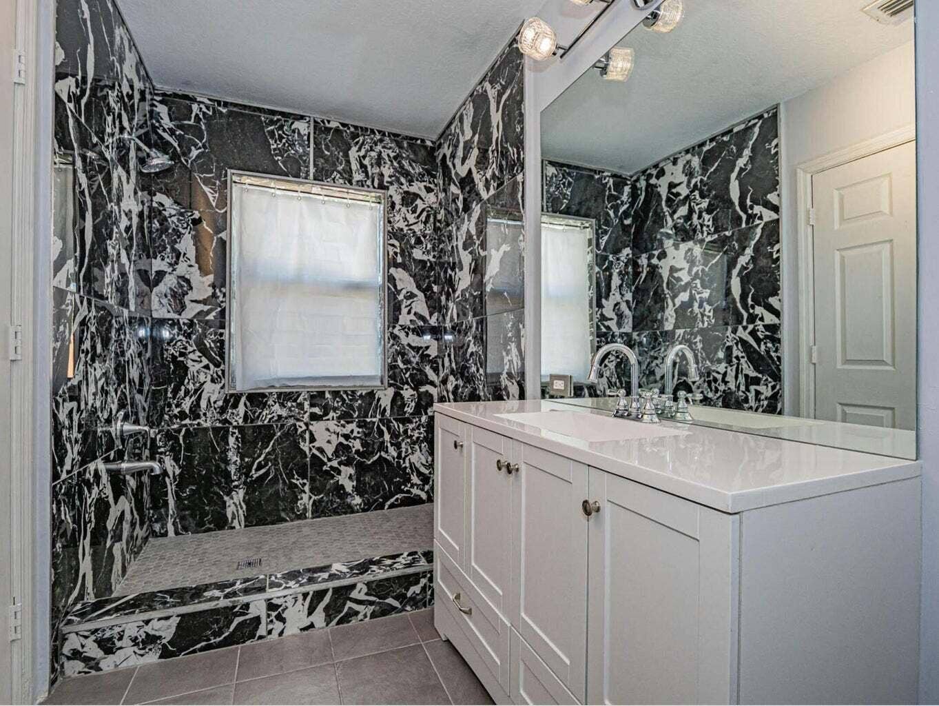 2143 SE BELL ISLE Drive, Port St Lucie, FL 34952 Bell Isle Master Bath