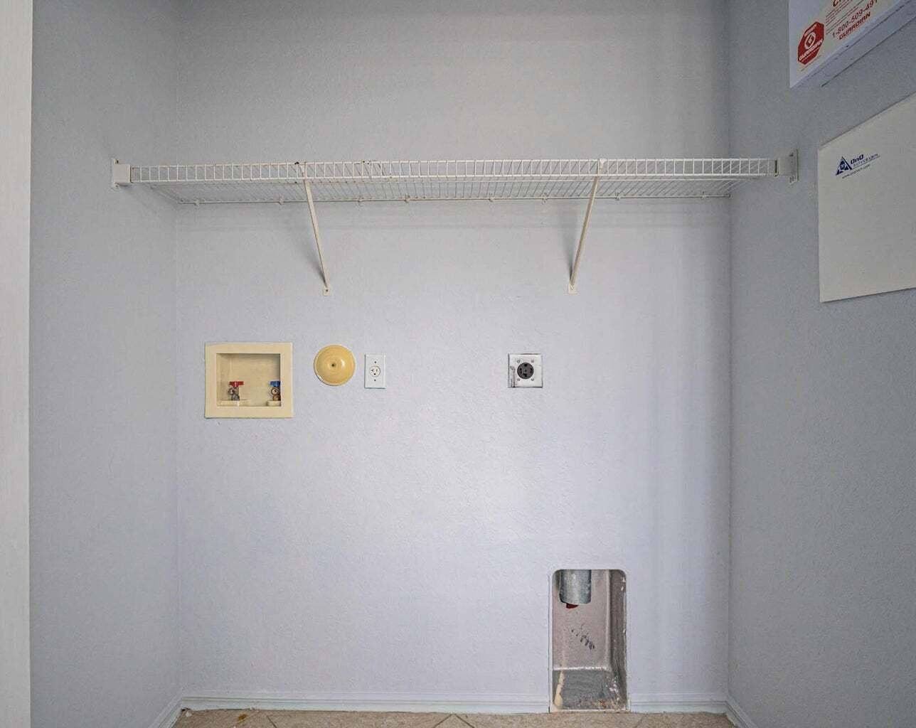2143 SE BELL ISLE Drive, Port St Lucie, FL 34952 Bell isle Washer Dryer hookup