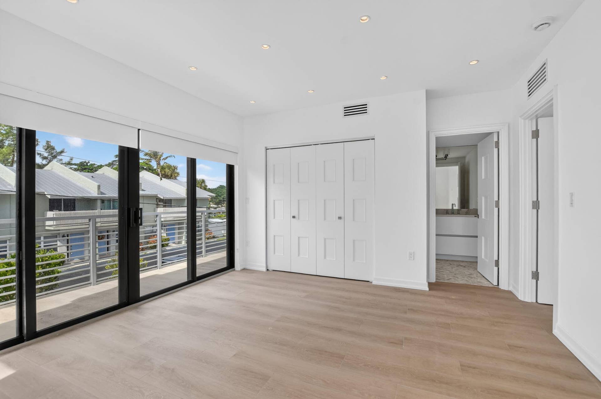 325 NE 20TH Avenue, #Th a, Deerfield Beach, FL 33441 36-web-or-mls-DSC_1945