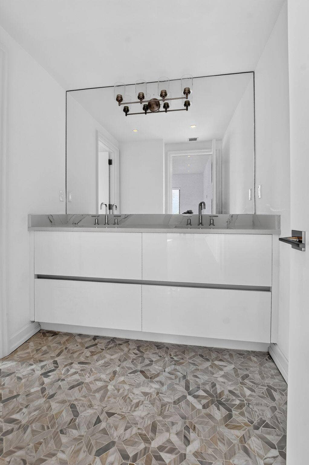 325 NE 20TH Avenue, #Th a, Deerfield Beach, FL 33441 40-web-or-mls-DSC_1965