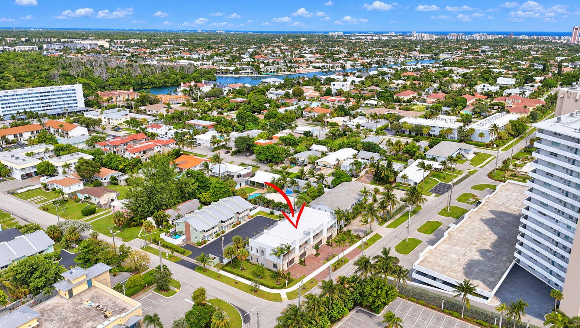 325 NE 20TH Avenue, #Th a, Deerfield Beach, FL 33441 60-web-or-mls-DJI_20261028002011_0034_D_
