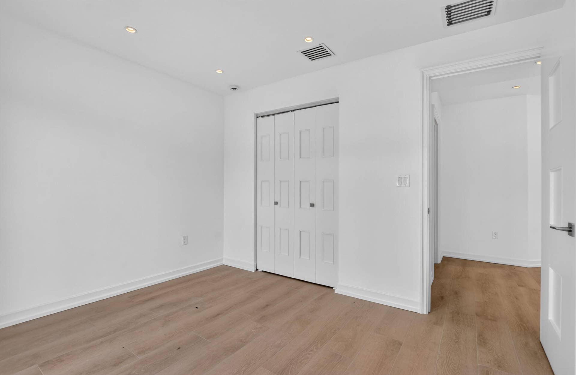 325 NE 20TH Avenue, #Th a, Deerfield Beach, FL 33441 30-web-or-mls-DSC_1925
