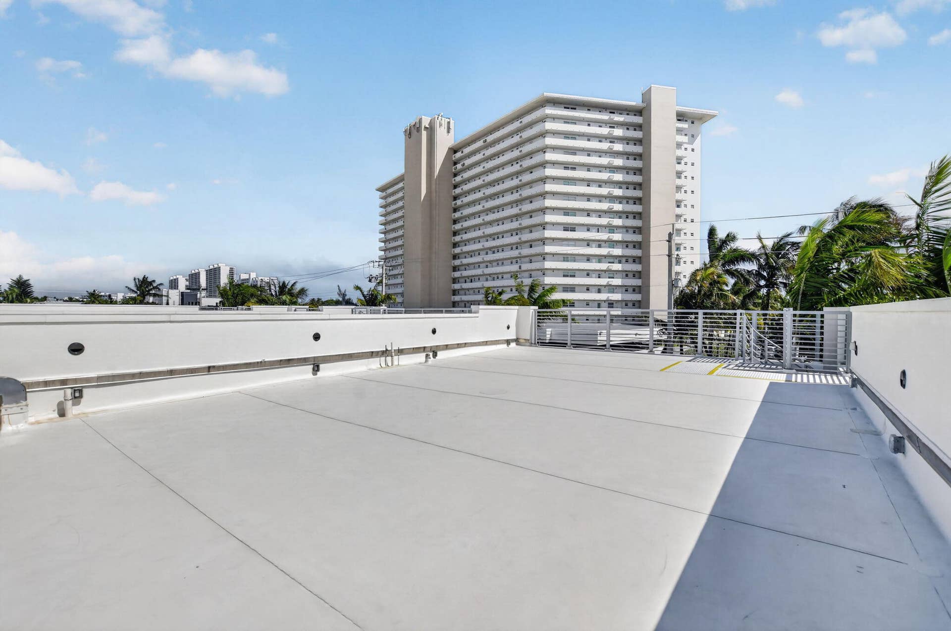 325 NE 20TH Avenue, #Th a, Deerfield Beach, FL 33441 51-web-or-mls-DSC_2016