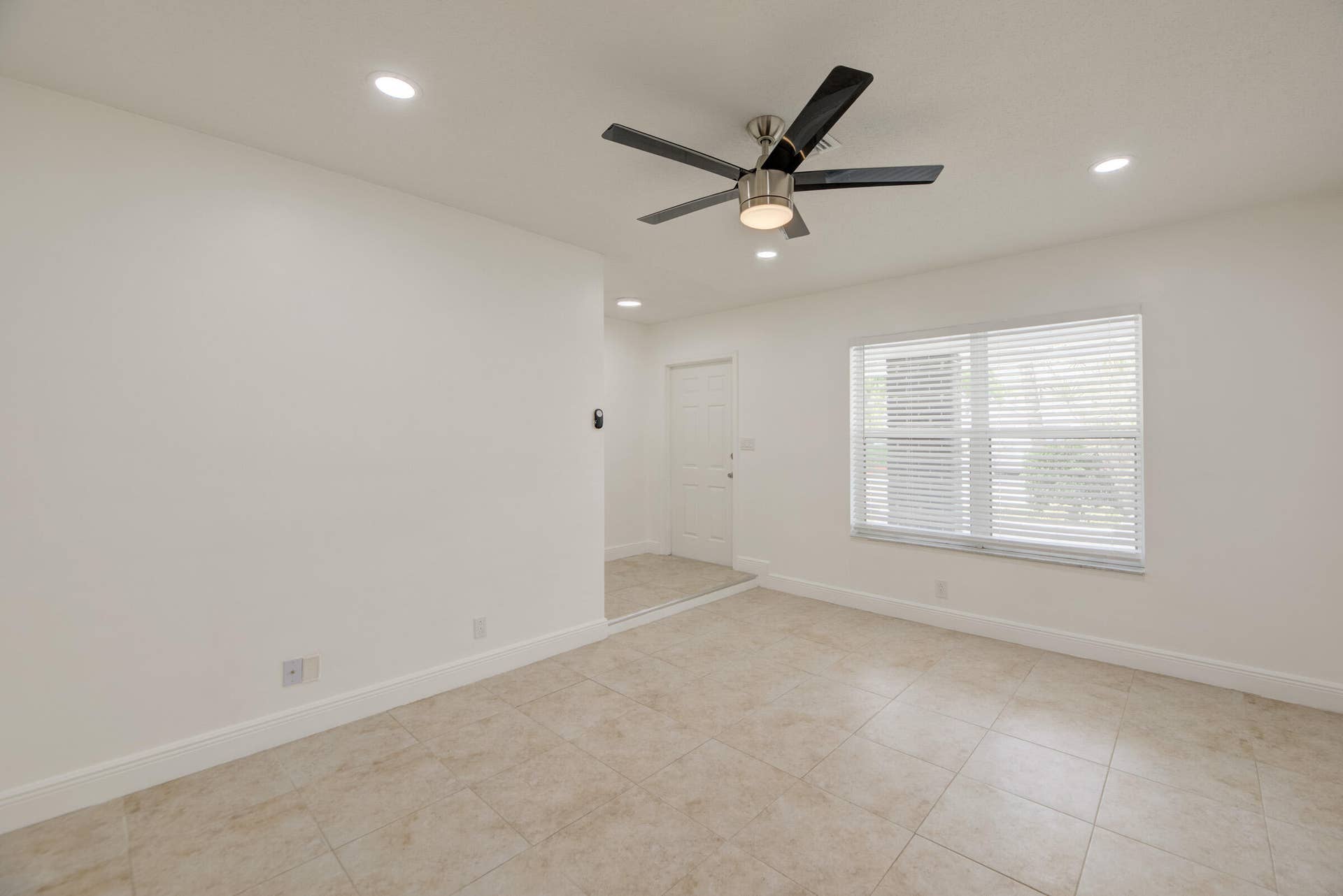 7546 NW 44th Court, Coral Springs, FL 33065 Photo-4