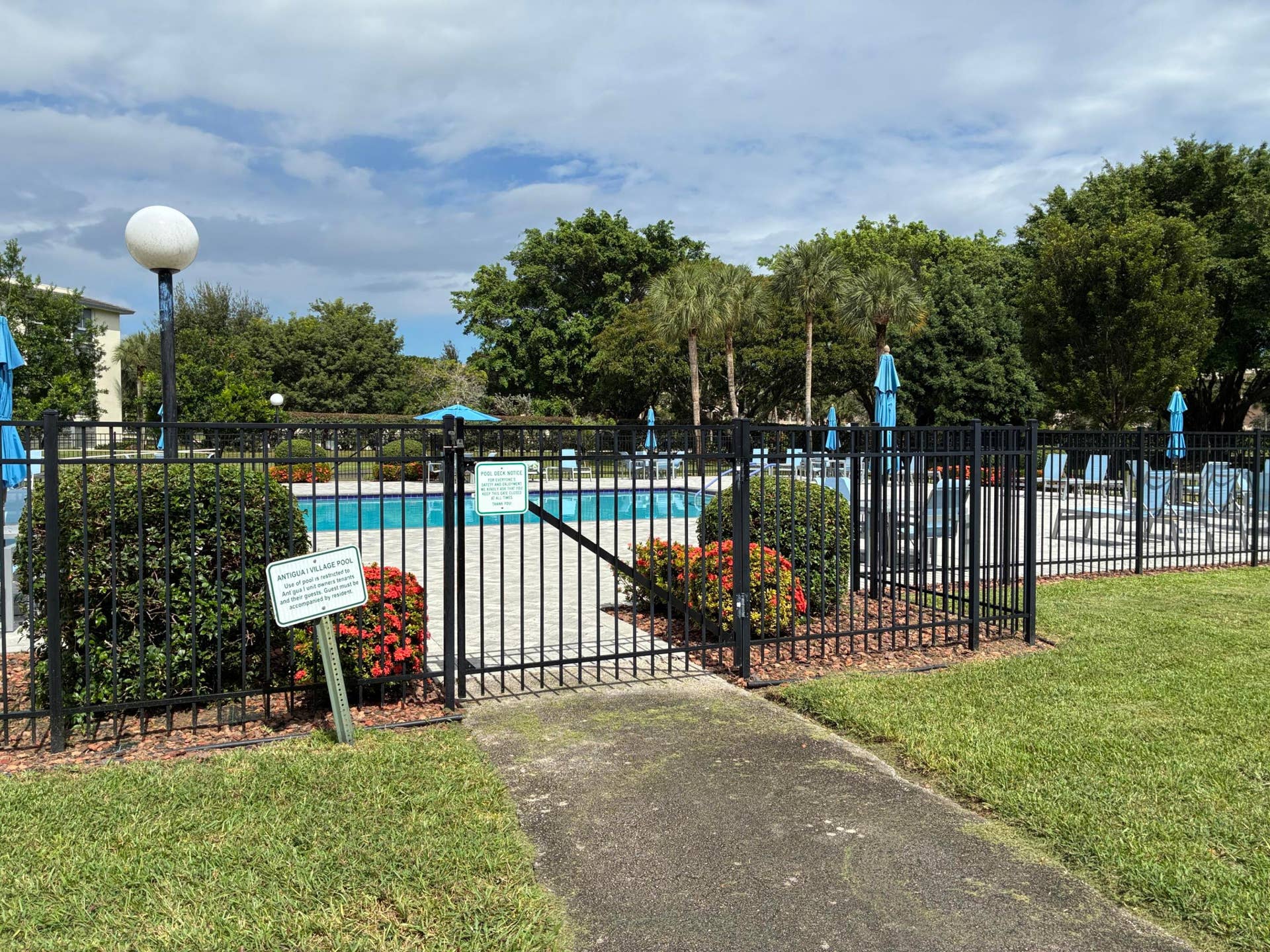 2502 ANTIGUA Terrace, #G1, Coconut Creek, FL 33066 IMG_3658