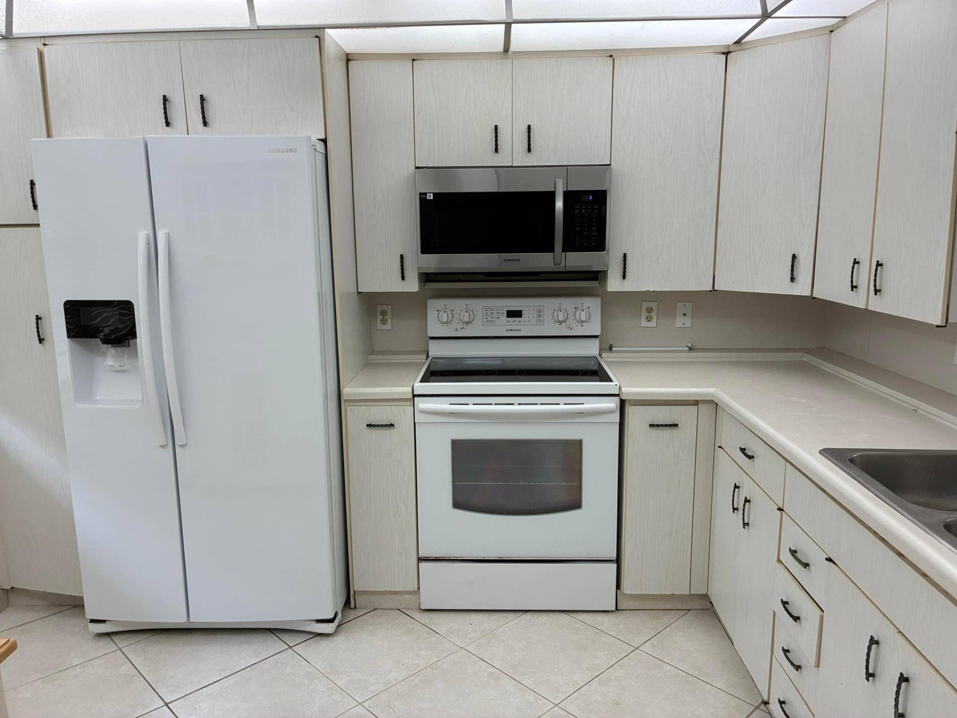 2502 ANTIGUA Terrace, #G1, Coconut Creek, FL 33066 IMG_3623