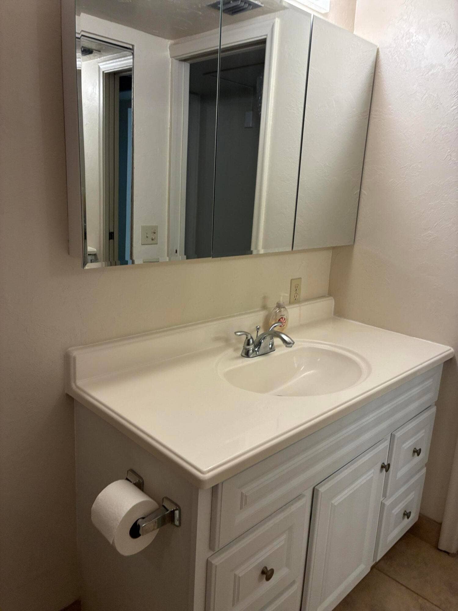 2502 ANTIGUA Terrace, #G1, Coconut Creek, FL 33066 IMG_3635