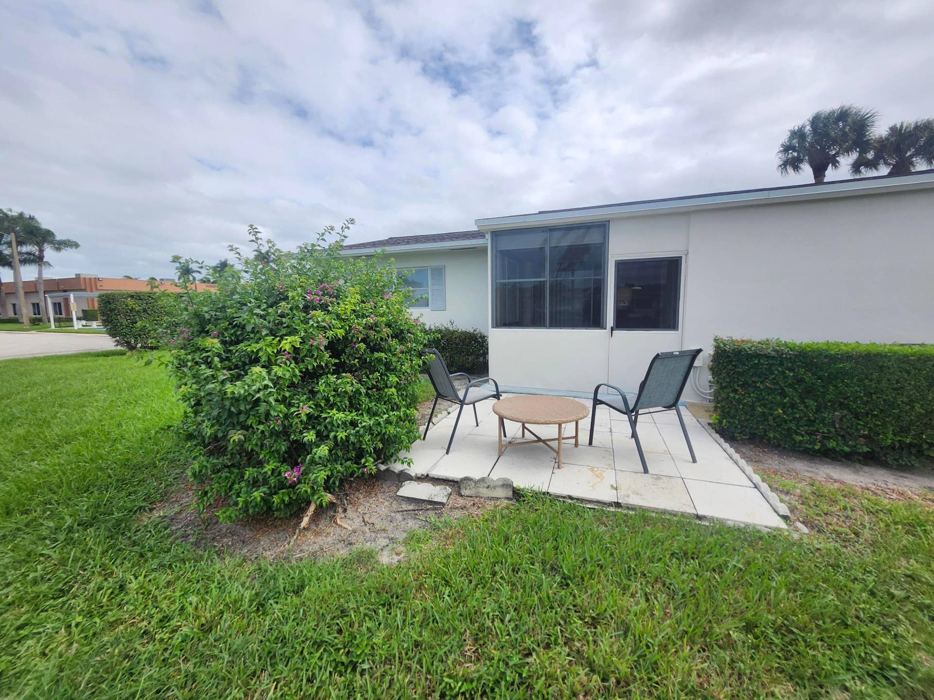 2667 Dudley Drive E, #H, West Palm Beach, FL 33415 Outside Rear Sitting Deck