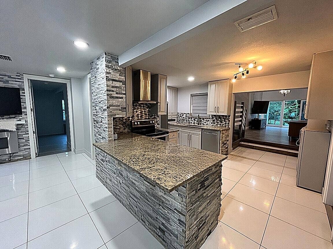 354 TANGERINE Drive, Loxahatchee Groves, Loxahatchee Groves, FL 33470 kitchen 1