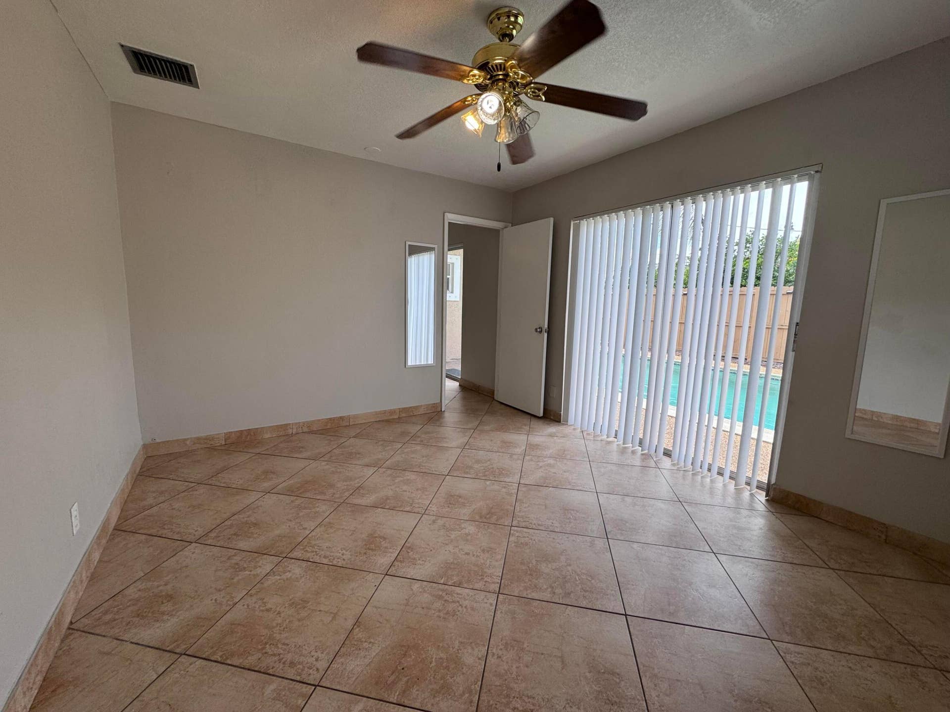 3611 NE 16th Avenue, Pompano Beach, FL 33064 IMG_3348