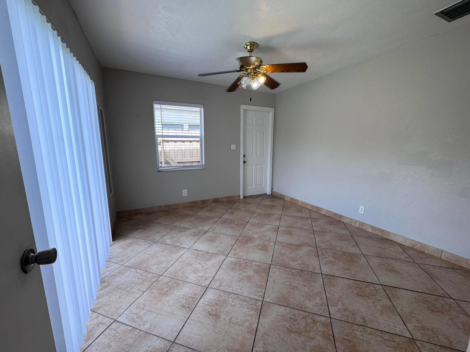 3611 NE 16th Avenue, Pompano Beach, FL 33064 IMG_3347