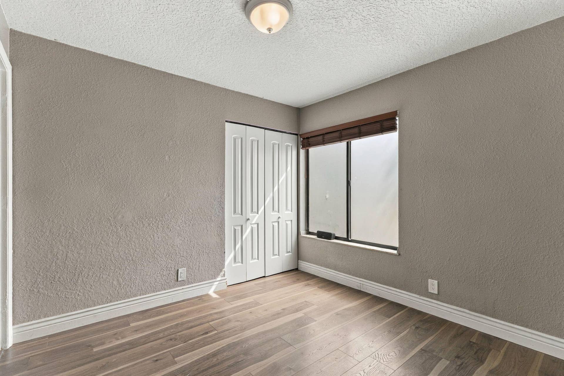 2572 RIVERSIDE Drive, #413, Coral Springs, FL 33065 AR Media 19