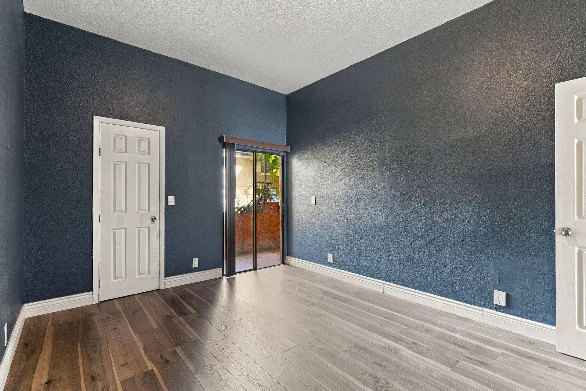 2572 RIVERSIDE Drive, #413, Coral Springs, FL 33065 AR Media 23