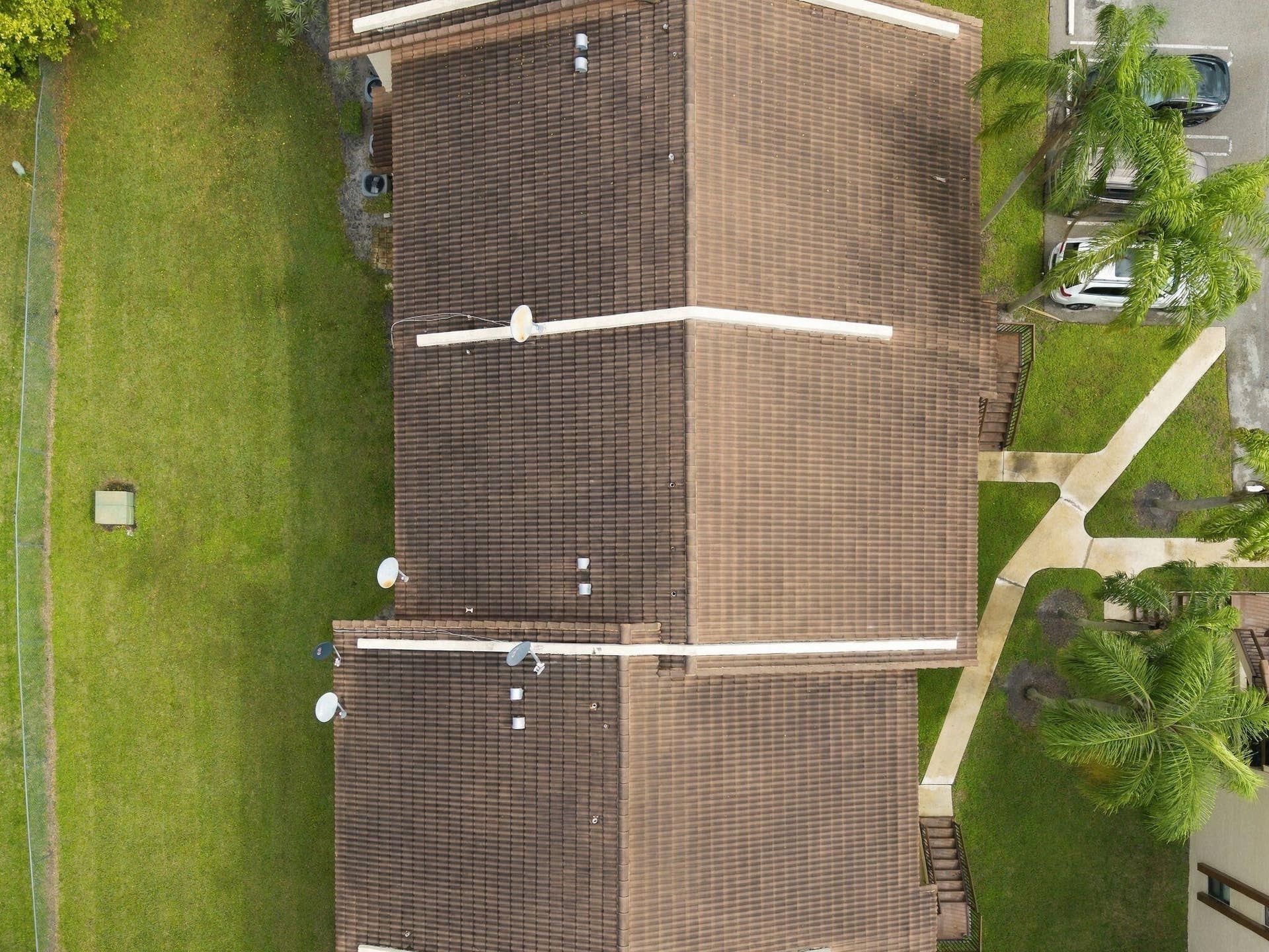 2572 RIVERSIDE Drive, #413, Coral Springs, FL 33065 AR Media 36
