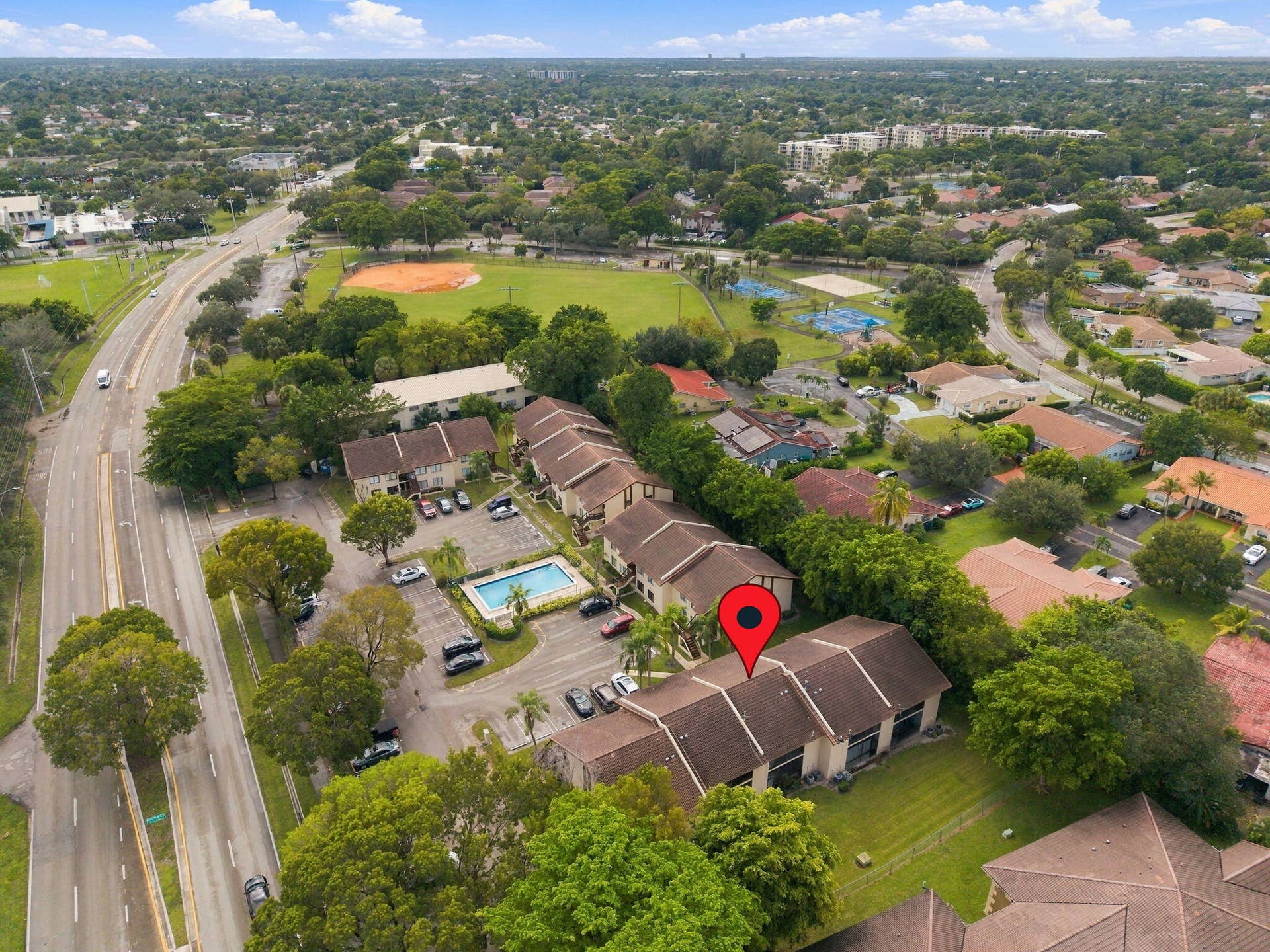 2572 RIVERSIDE Drive, #413, Coral Springs, FL 33065 AR Media 32