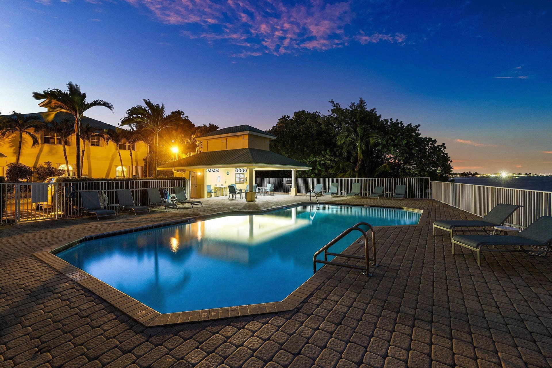166 Barefoot Cove, Hypoluxo, FL 33462 Pool / Intracoastal
