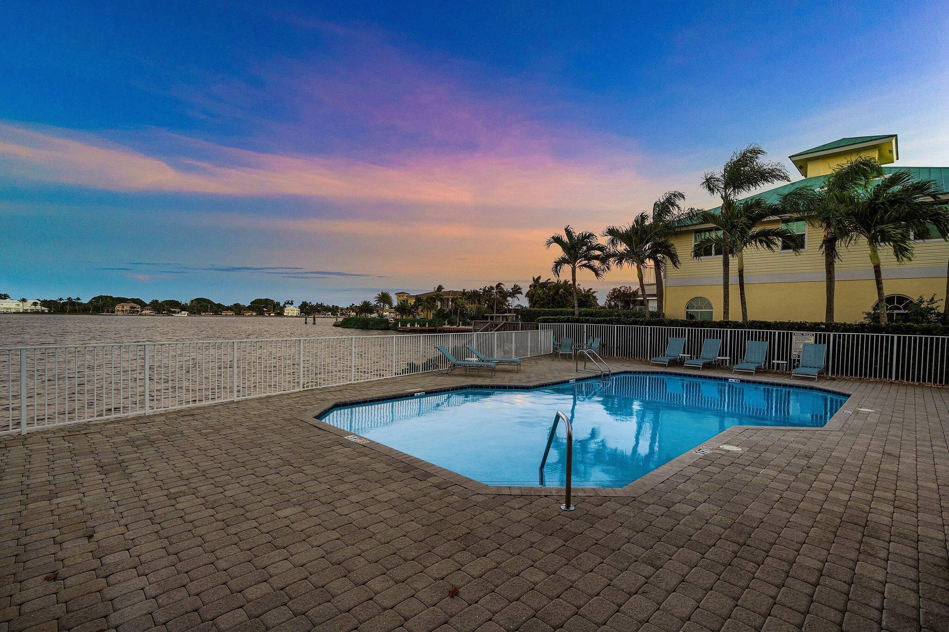 166 Barefoot Cove, Hypoluxo, FL 33462 Pool Intracoastal