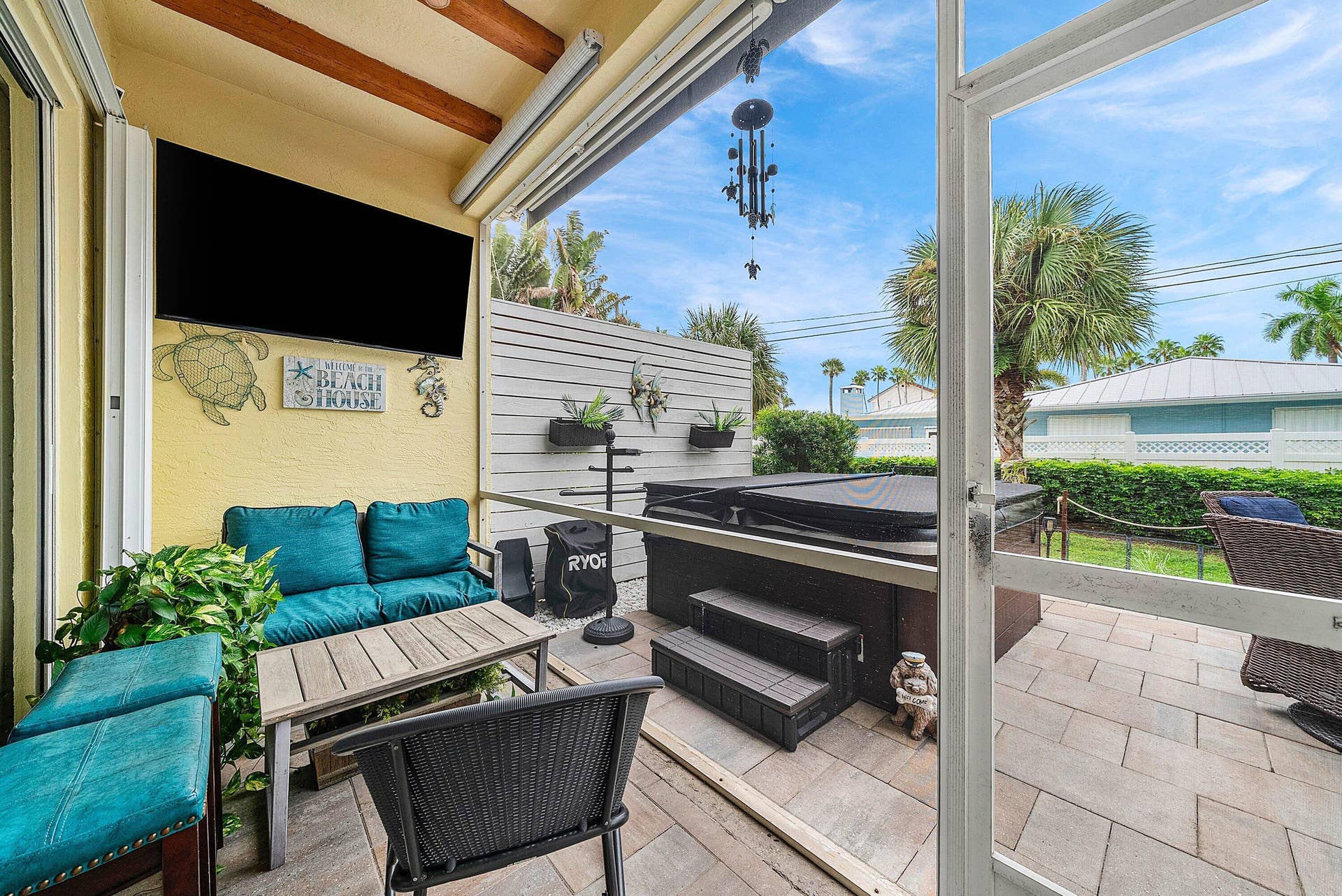 166 Barefoot Cove, Hypoluxo, FL 33462 Screened in Patio