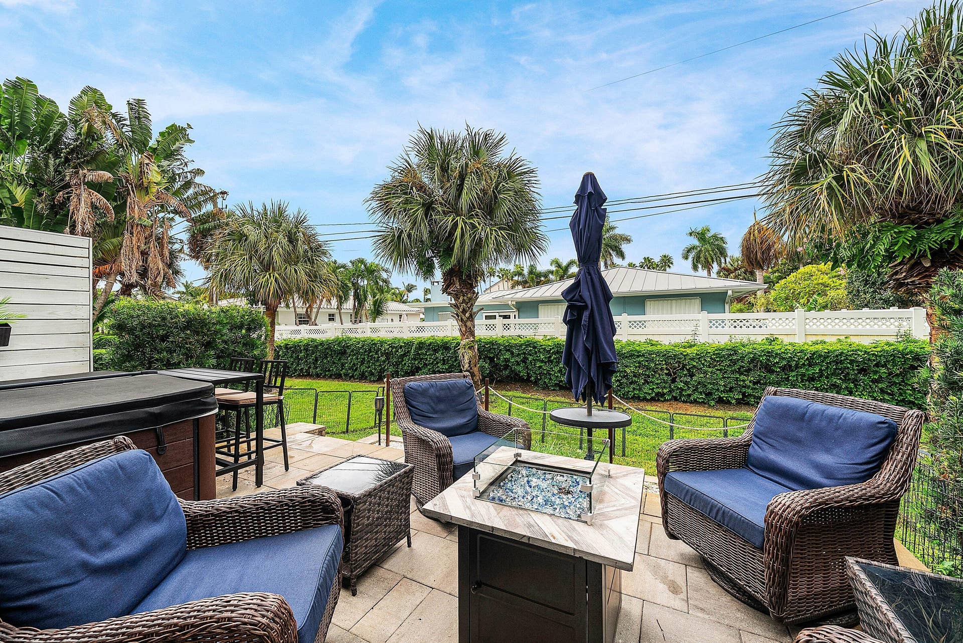 166 Barefoot Cove, Hypoluxo, FL 33462 Extended Patio