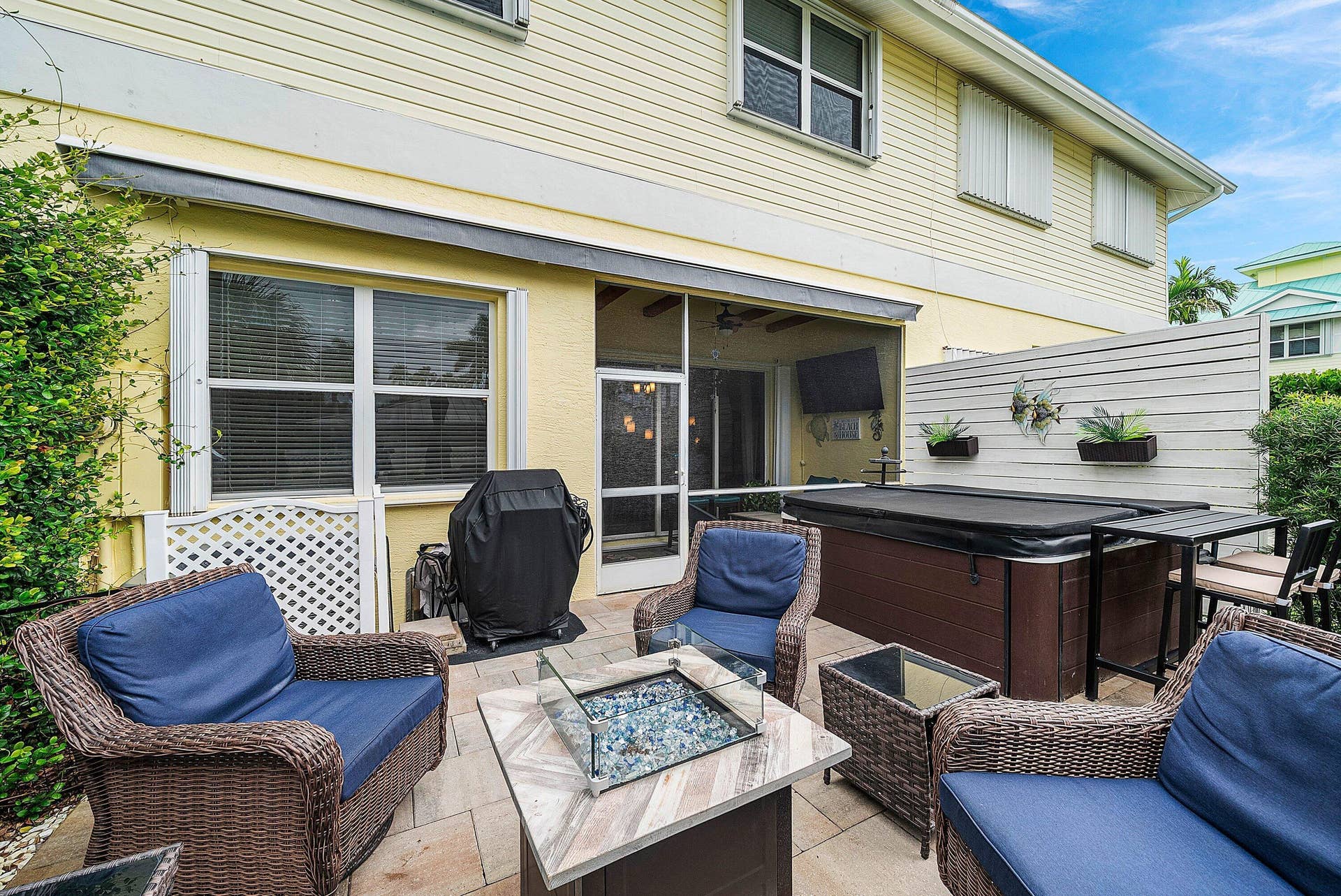 166 Barefoot Cove, Hypoluxo, FL 33462 Extended Patio / Hot Tub