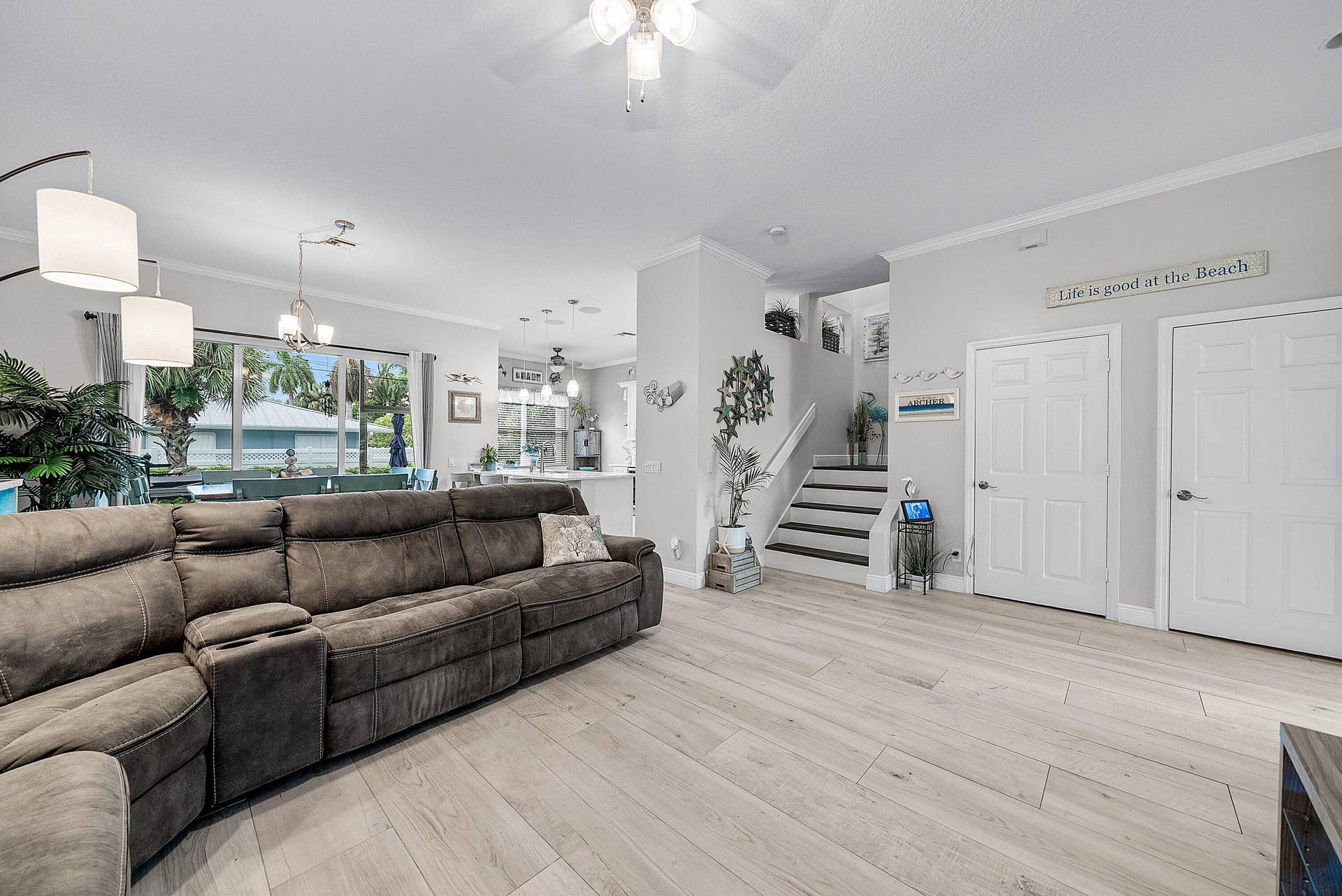 166 Barefoot Cove, Hypoluxo, FL 33462 009-166BarefootCove-Hypoluxo-FL-33462-SM
