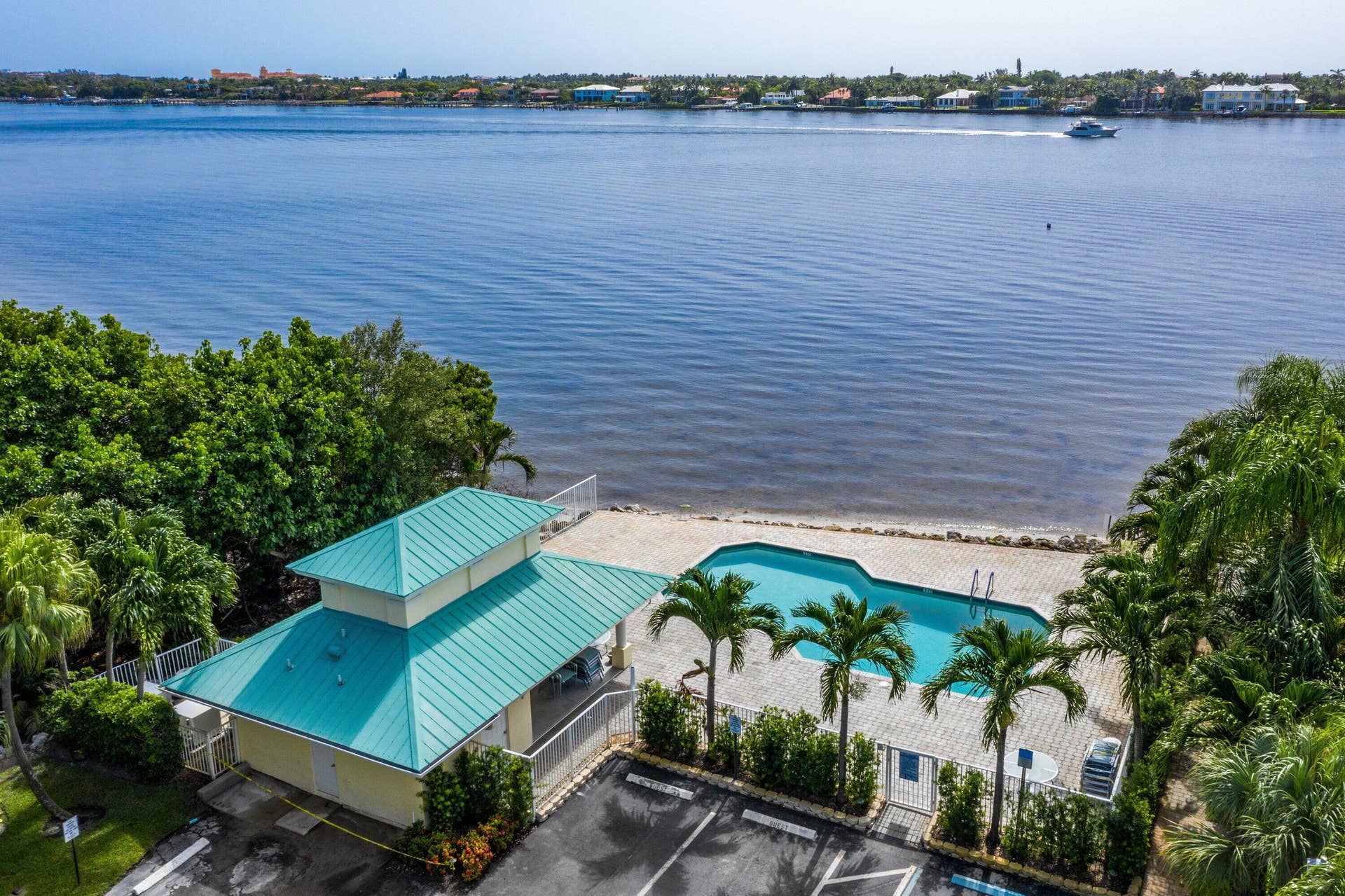 166 Barefoot Cove, Hypoluxo, FL 33462 Pool / Intracoastal