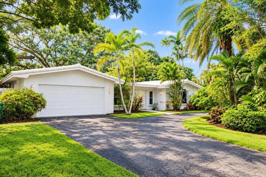 Property photo for 11890 SW 72ND Place, #11890, Pinecrest, FL