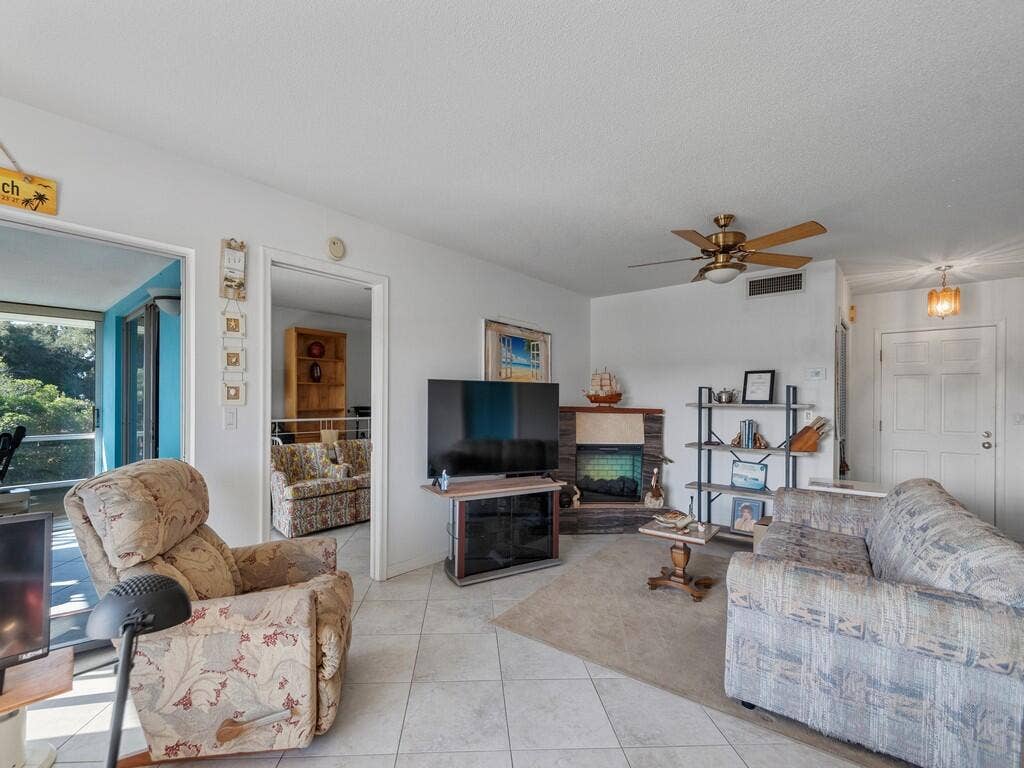 200 GREYTWIG Road, #213, Vero Beach, FL 32963 Image00015