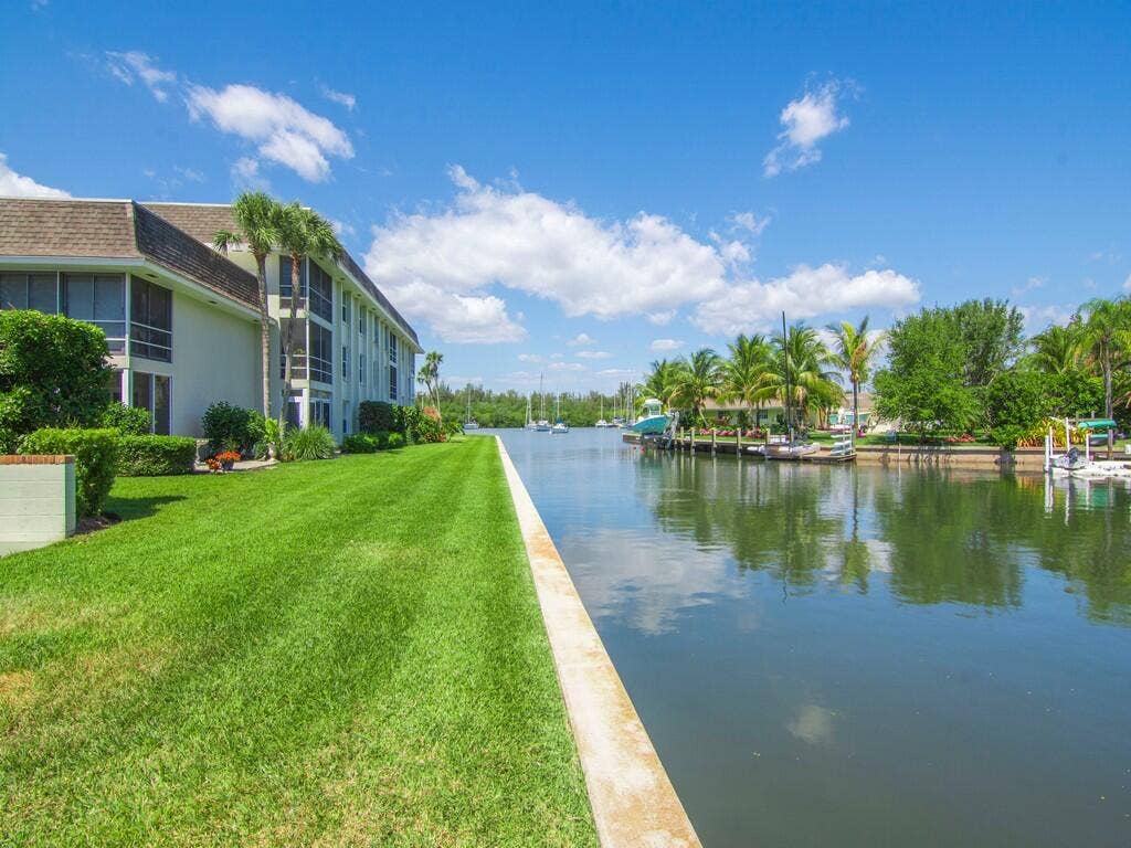 200 GREYTWIG Road, #213, Vero Beach, FL 32963 Image00029