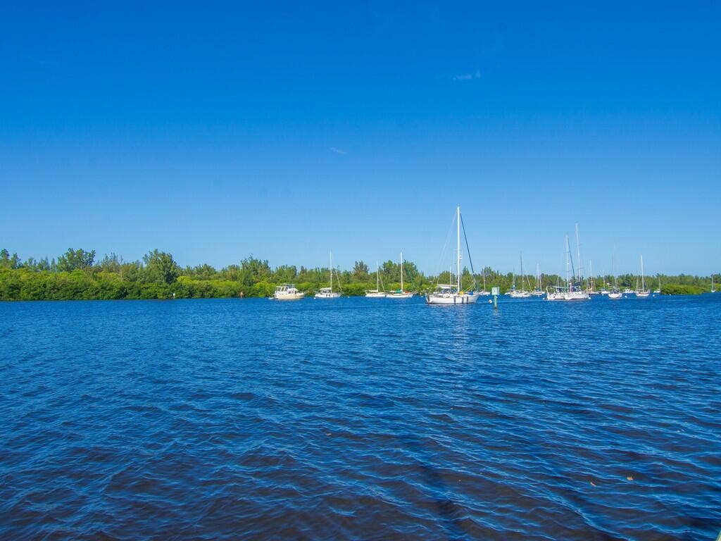 200 GREYTWIG Road, #213, Vero Beach, FL 32963 Image00003