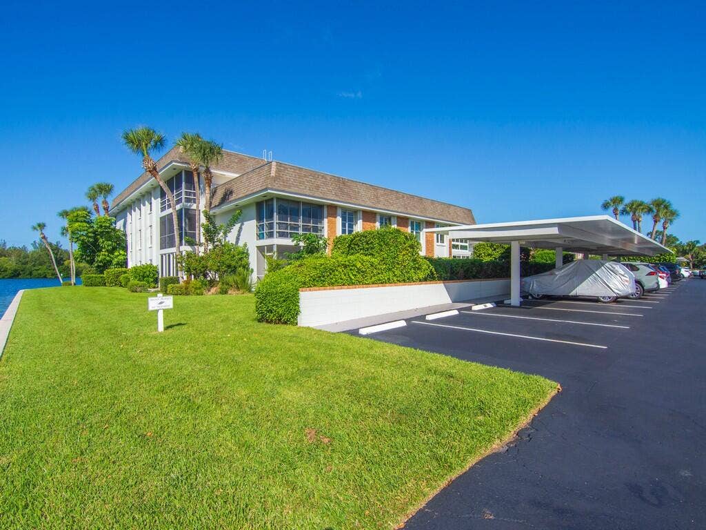 200 GREYTWIG Road, #213, Vero Beach, FL 32963 Image00006