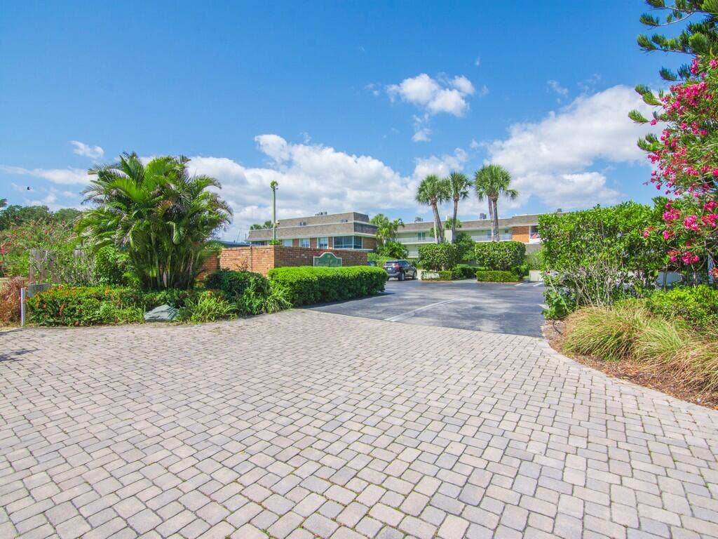 200 GREYTWIG Road, #213, Vero Beach, FL 32963 Image00030