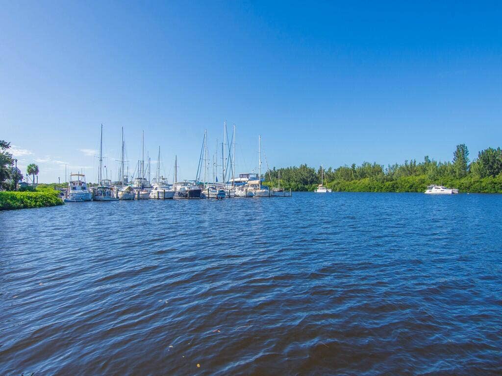 200 GREYTWIG Road, #213, Vero Beach, FL 32963 Image00004