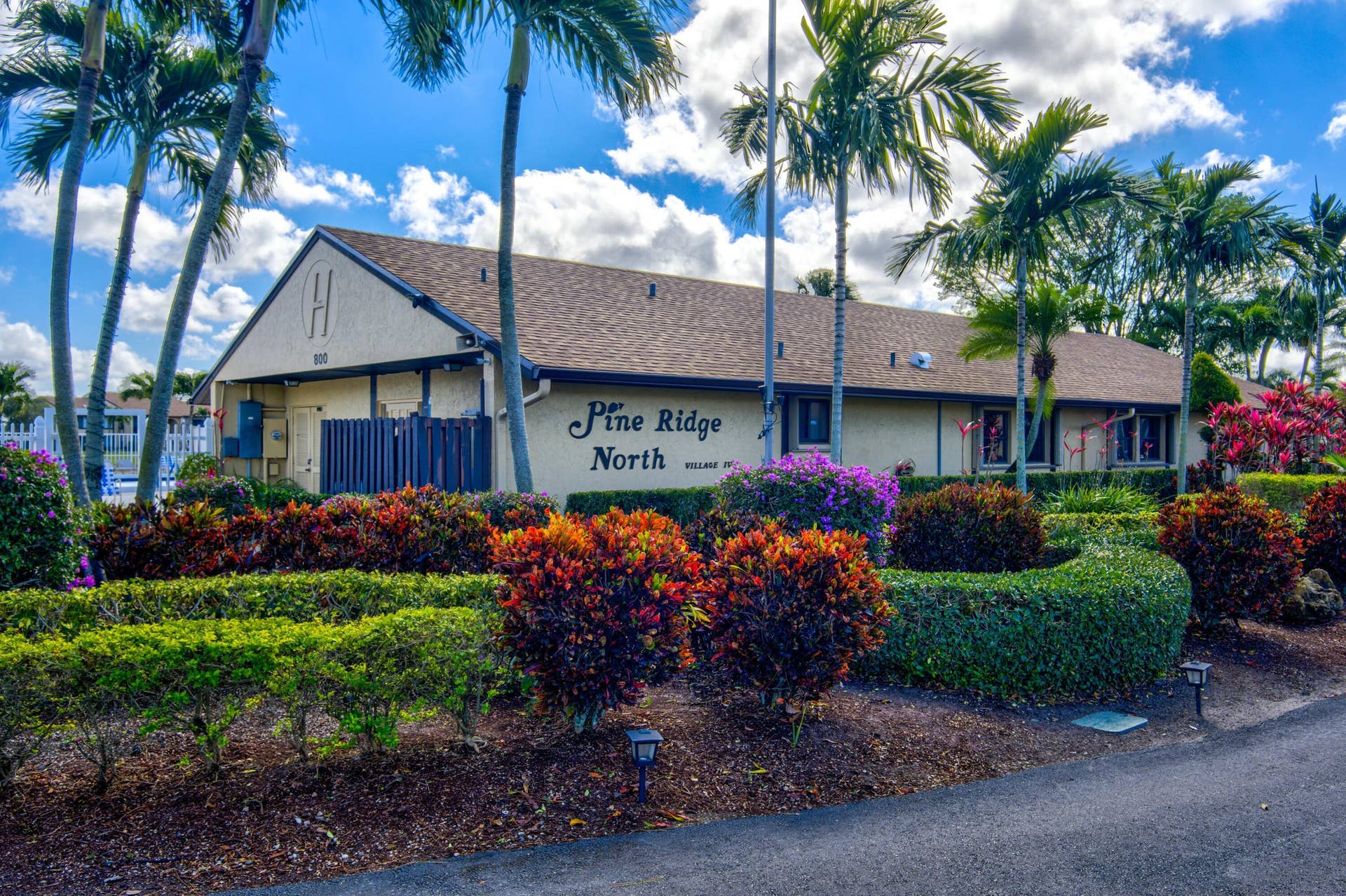816 SKY PINE Way, #E, Greenacres, FL 33415 Lovely Landscaping
