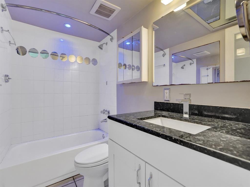 51 NE 24TH Street, #10, Wilton Manors, Wilton Manors, FL 33305 Photo 14
