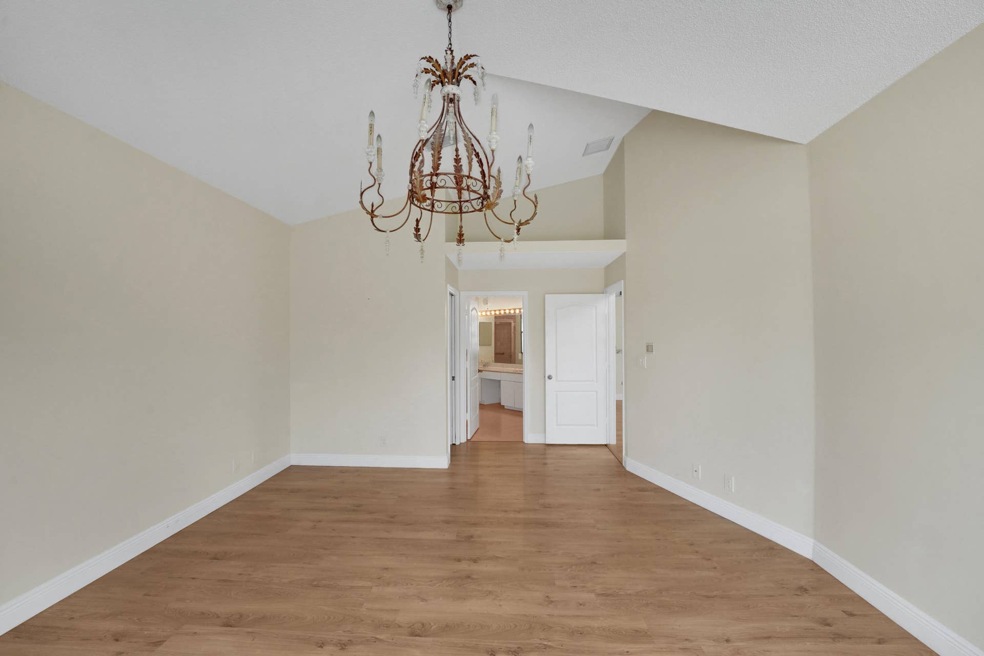 MASTER BEDROOM