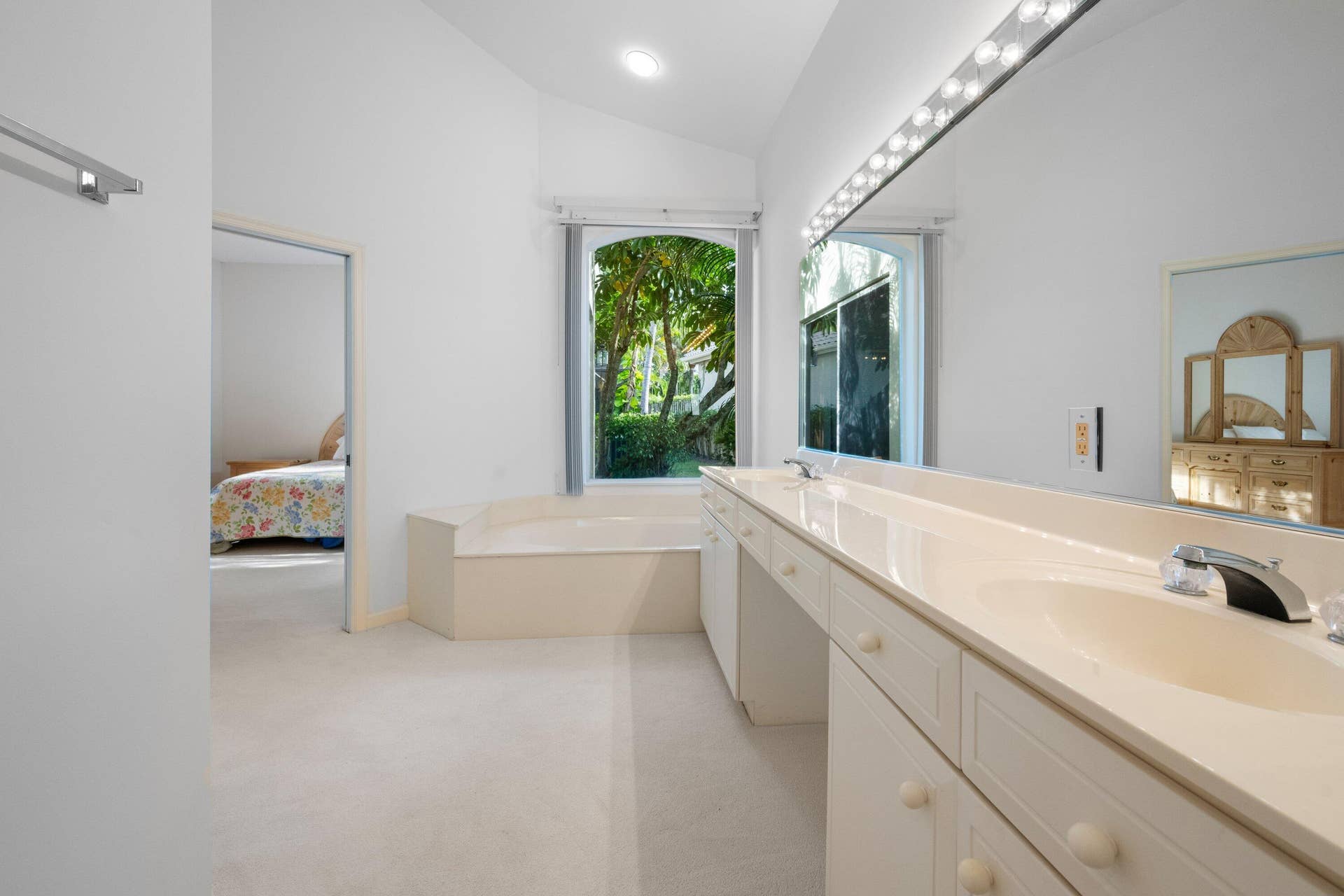 12563 MALLET Circle, Wellington, FL 33414 Primary en-suite bathroom