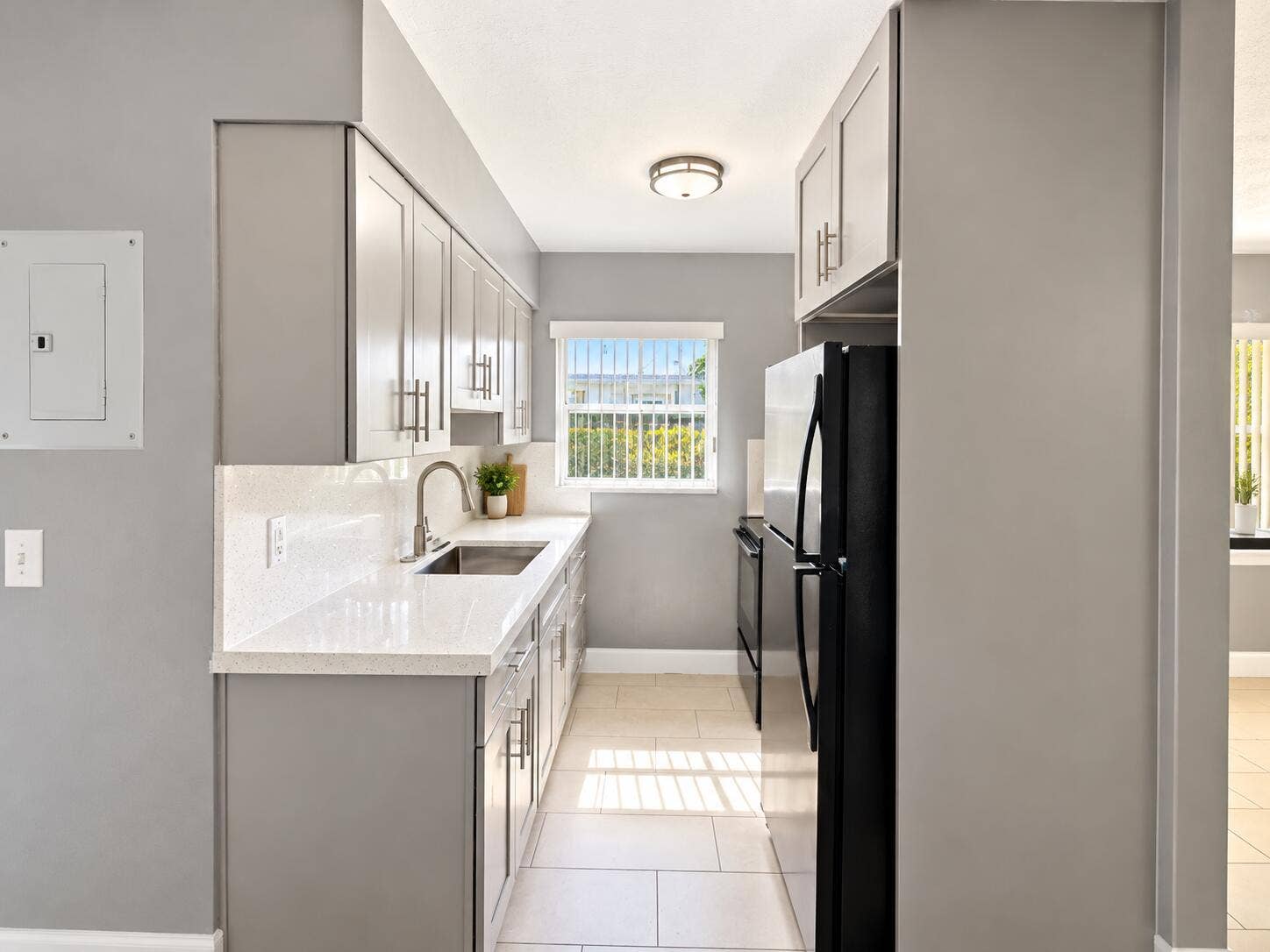 278 SW 9TH Street, Dania Beach, FL 33004 Kitchen
